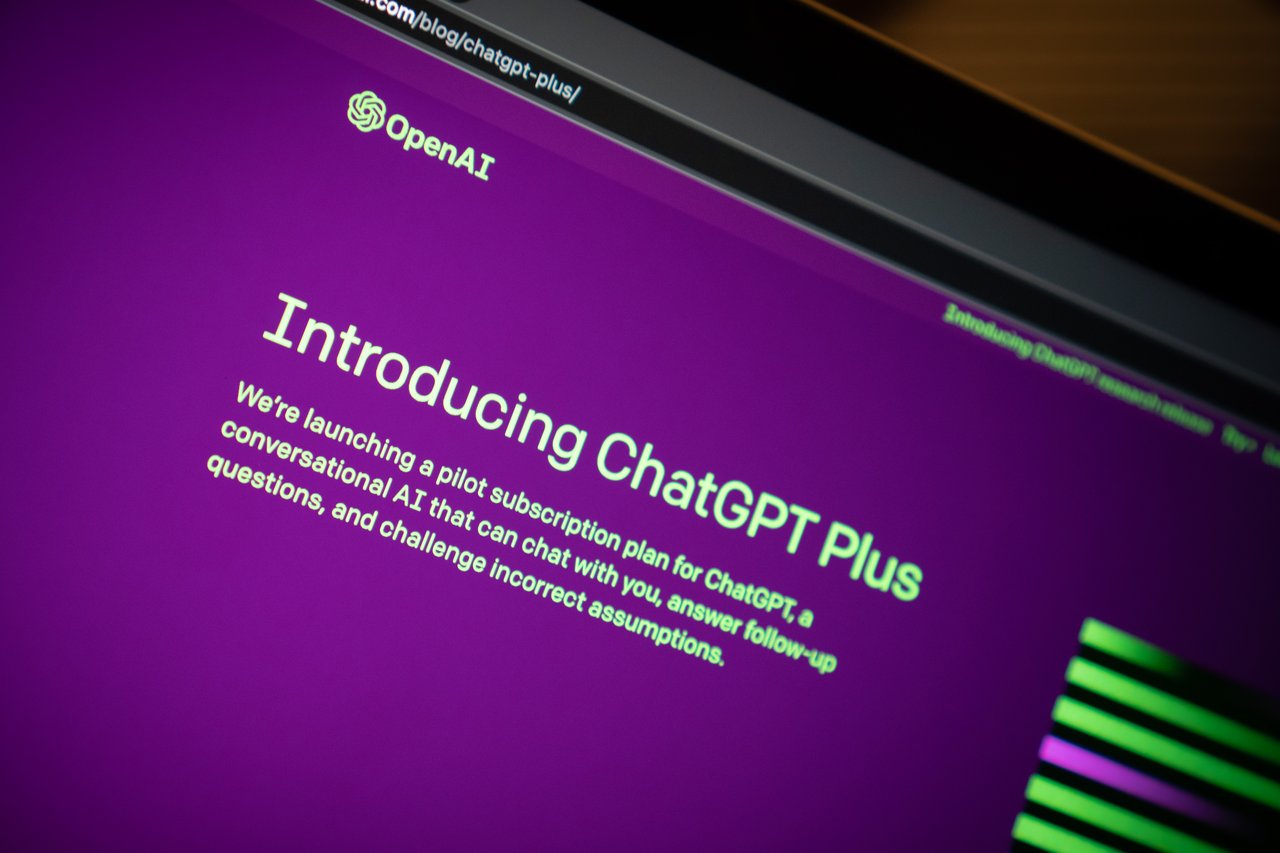 A screen showing the ChatGPT Plus homepage.